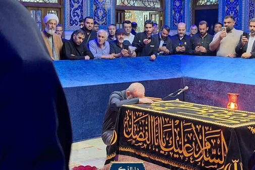 ادای احترام رئیس جمهور به مزار رهبر شهید انقلاب
