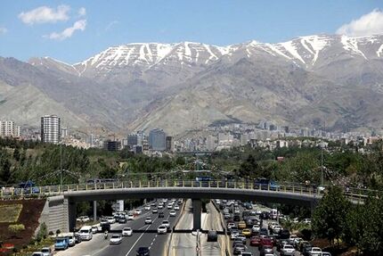 بارش باران، آب و هوای تهران را کمی تمیز کرد