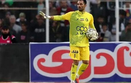 گلر خارجی استقلال خواهان دریافت مطالباتش شد و ضرب الاجل داد