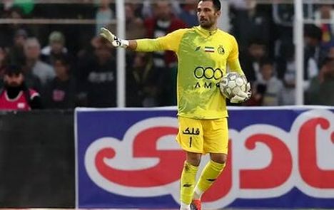 گلر خارجی استقلال خواهان دریافت مطالباتش شد و ضرب الاجل داد