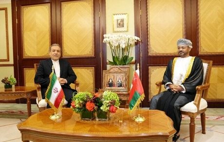 عراقچی با همتای عمانی رایزنی کرد