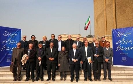 جاده صاف‌کن پاساژسازها نباشیم