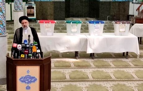 ستاد رئیسی به اخلال در برگزاری انتخابات اعتراض کرد