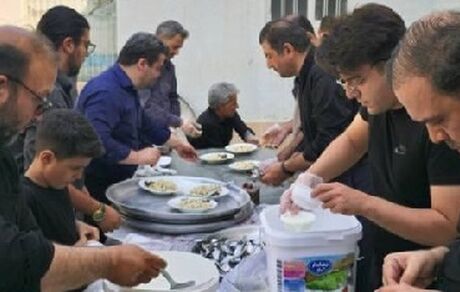 کارکنان بانک مسکن خراسان رضوی آماده میزبانی از زائران پیاده امام رضا(ع)
