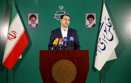 عوارض خروج از کشور در سال آینده ۴٠٠ هزار تومان خواهد بود