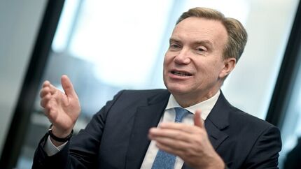 استعفای رئیس مجمع جهانی اقتصاد داووس بخاطر اپستین