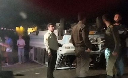 مینی بوس یک کارخانه در یزد واژگون و ۹ نفر مصدوم شدند