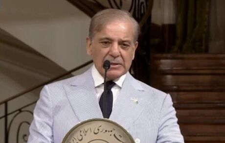 نخست وزیر پاکستان، هیات های ایران و امریکا را برای مذاکره در این کشور دعوت کرد