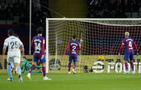 شکست سنگین بارسلونا مقابل خیرونا شگفتی‌ساز / سرخ و سفیدها دوباره صدرنشین شدند