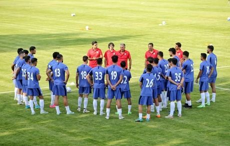 تیم ملی به اتریش رفت / دو بازیکن جا ماندند