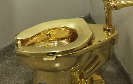 پیدا نشدن توالت طلای ۲.۸ میلیون پوندی سرقت شده از یک نمایشگاه هنری بعد از پنج سال