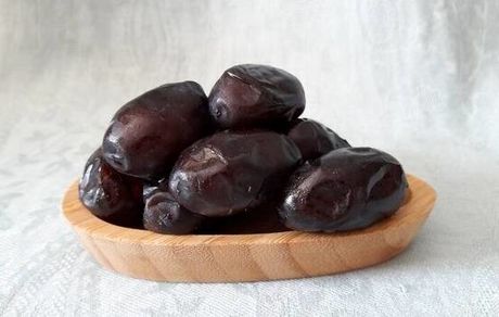 بازار خرما هم از کنترل خارج شد/ هر کیلوگرم رطب به ۷۰ هزار تومان هم رسید