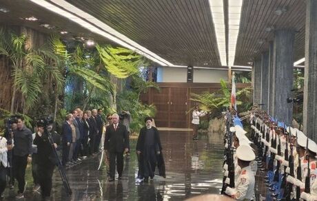 رئیس جمهور کوبا بطور رسمی از رئیسی استقبال کرد