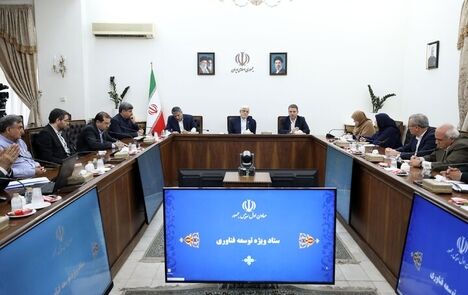 عارف: طرح «مقابله با نفوذ بیگانگان در کشور» از دستور کار خارج خواهدشد