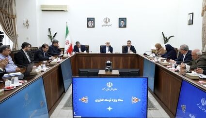 عارف: طرح «مقابله با نفوذ بیگانگان در کشور» از دستور کار خارج خواهدشد
