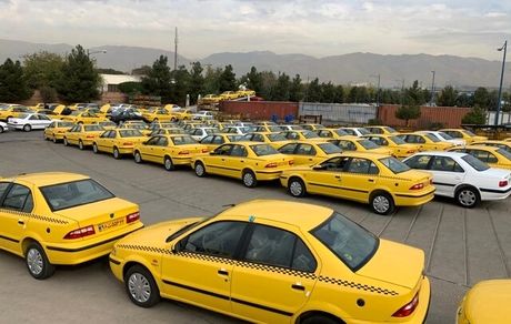 رانندگان تاکسی در انتظار واکسن/ فوت ماهیانه ۵۰ تاکسیران در هر پیک کرونا در تهران