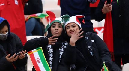 نمایشی به نام حضور زنان در استادیوم