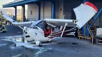 حادثه هوایی در تبریز: برخورد هواپیمای سبک با یک ساختمان