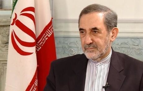 ولایتی پیام احوال پرسی رهبر انقلاب از «بشار اسد» را ابلاغ کرد