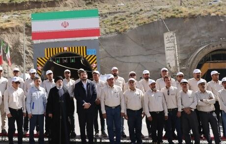 عزم، تلاش فناورانه، هنر، دانایی و توانایی ملت ایران در احداث قطعه دوم آزادراه تهران-شمال به نمایش درآمده است