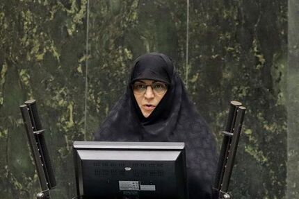 عضو کمیسیون فرهنگی: مسئولان سعه صدر بیشتری نسبت به خبرنگاران داشته باشند