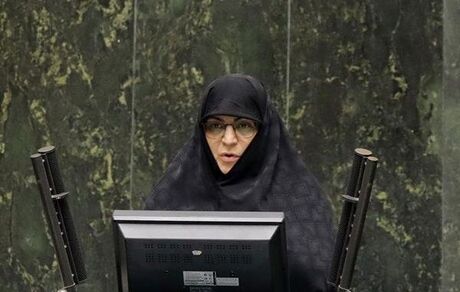 عضو کمیسیون فرهنگی: مسئولان سعه صدر بیشتری نسبت به خبرنگاران داشته باشند