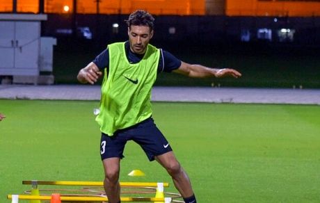 شجاع خلیل زاده در ترکیب الریان برابر تیم امید ابراهیمی