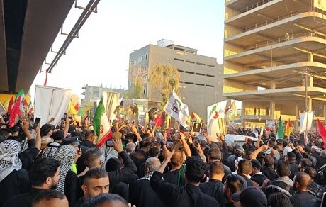 آغاز مراسم تشییع پیکر رهبر شهید امت در نجف اشرف 