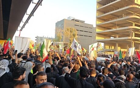 آغاز مراسم تشییع پیکر رهبر شهید امت در نجف اشرف 