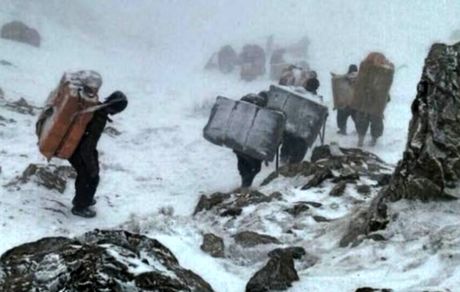 
مرگ ۲ کولبر جوان در ارتقاعات نوسود/ کردستان باز هم عزادار شد
