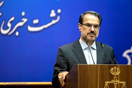 حبس سرمایه با دپوی خودروها/ احکام پرونده فساد اقتصادی پتروشیمی صادر شد