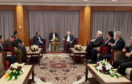 
دیدار سخنگوی انصارالله یمن با ظریف
