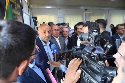 وزیر رفاه: شیوه عرضه کالابرگ تغییری نمی‌کند
