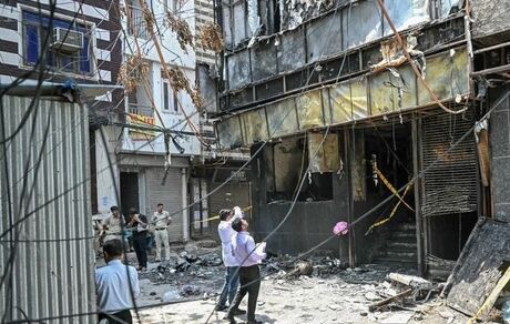 جان باختن حداقل ۲۱ نفر در آتش‌سوزی در هتلی در دهلی