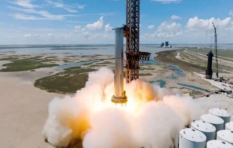 روشن شدن همزمان ۷ موتور موشک "استارشیپ" برای اولین بار