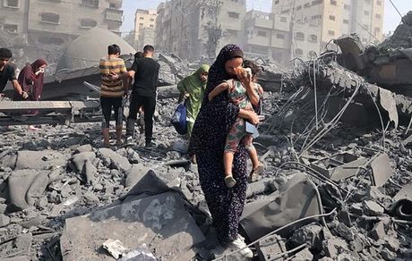 هلال احمر آماده ارسال محموله ۶۰ تنی کمک‌های بشردوستانه به غزه