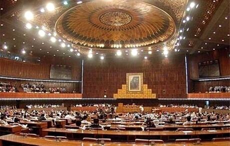 درگیری شدید لفظی در جلسه پارلمان پاکستان برای تعیین سرنوشت عمران خان