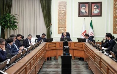 برنامه محوری و ارتقای شاخص‌های عملکردی مهمترین اقدام سال آتی است / تلاش در جهت تحقق اهداف بانک در روزهای پایانی سال