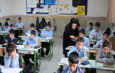 حق‌الزحمه معلمان مدارس غیردولتی کامل پرداخت می‌شود