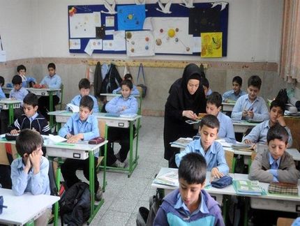 حق‌الزحمه معلمان مدارس غیردولتی کامل پرداخت می‌شود