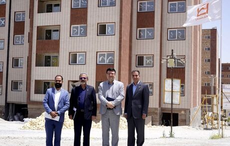 جدیت بانک مسکن در اجرای طرح نهضت ملی مسکن / تا بهره برداری کامل پروژه ها در کنار متقاضیان هستیم