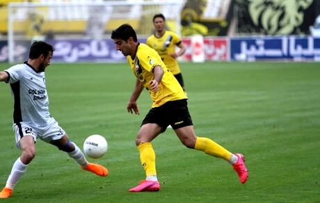 شاگرد، درس فوتبال به ژنرال داد / سپاهان ول کن پرسپولیس نیست