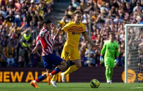 بارسلونا با شکست آتلتیکو در آستانه قهرمانی قرارگرفت