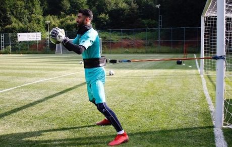 بیرانوند هم‌چنان بیرون از ترکیب پرسپولیس