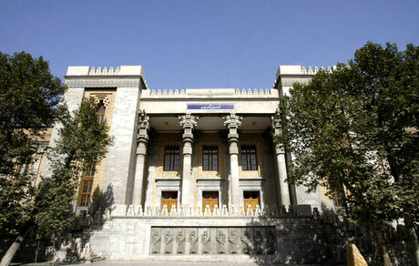 ایران، کاردار انگلیس را احضار کرد