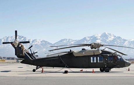 سقوط بالگرد نظامی آمریکایی ۳ خلبان را به کام مرگ برد