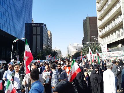 قطعنامه پایانی راهپیمایی سراسری یوم الله ۱۳ آبان ۱۴۰۱ خوانده شد