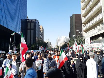 قطعنامه پایانی راهپیمایی سراسری یوم الله ۱۳ آبان ۱۴۰۱ خوانده شد