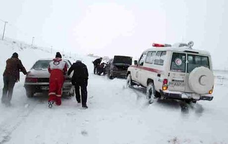 امدادرسانی هلال‌احمر به ۱۴۶ نفر در برف و کولاک