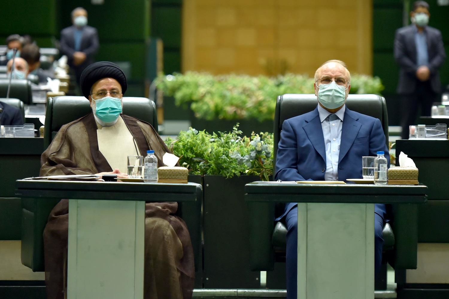 به مناسبت روز مجلس، نشست مشترک مجلس شورای اسلامی و دولت